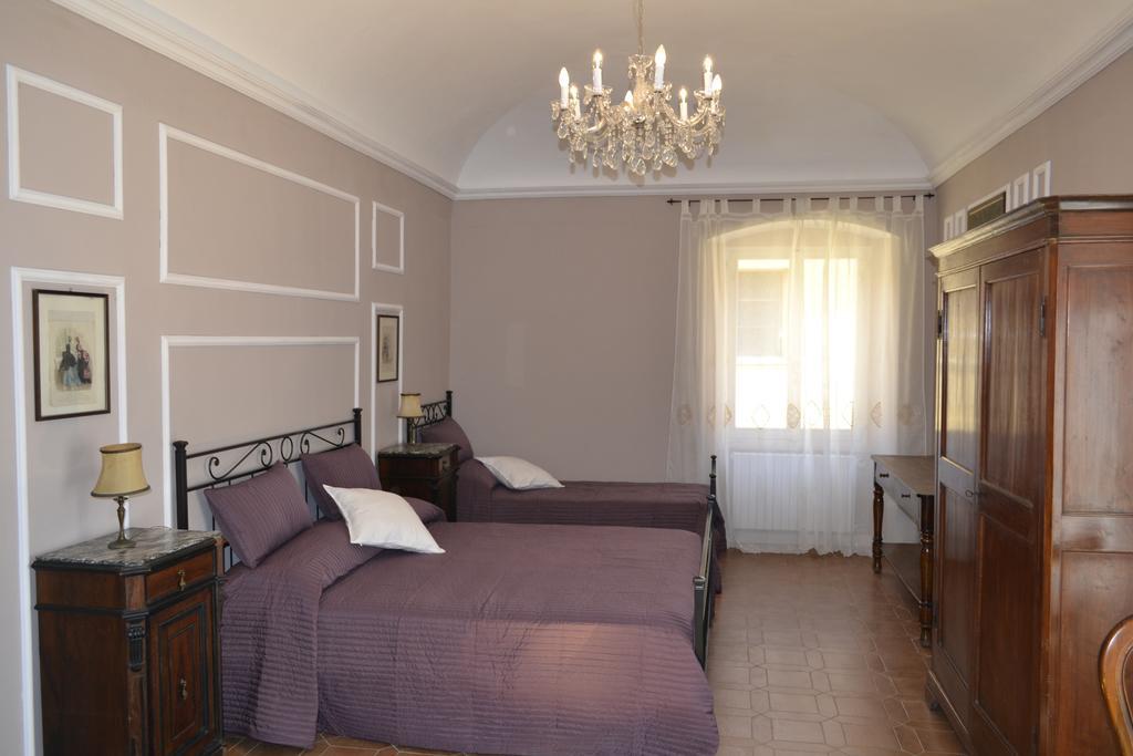 Corte Palazzo Picedi Benettini Sarzana Szoba fotó